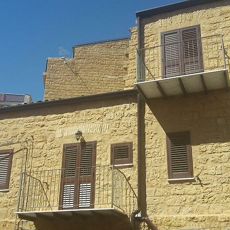B&B A Due Passi Dal Centro Agrigento Exterior photo